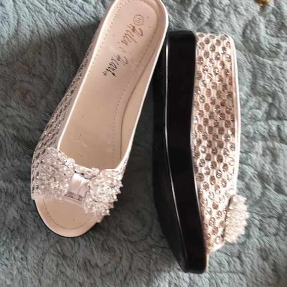 Platform shoes - Picture 2 of 2